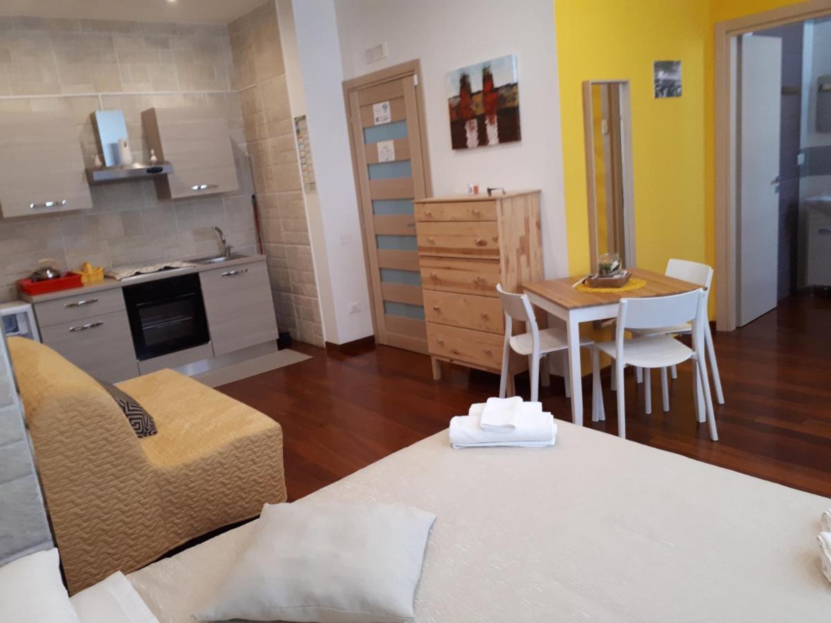 Alta Quota Relax On The Sea Bed & Breakfast Salerno Ngoại thất bức ảnh